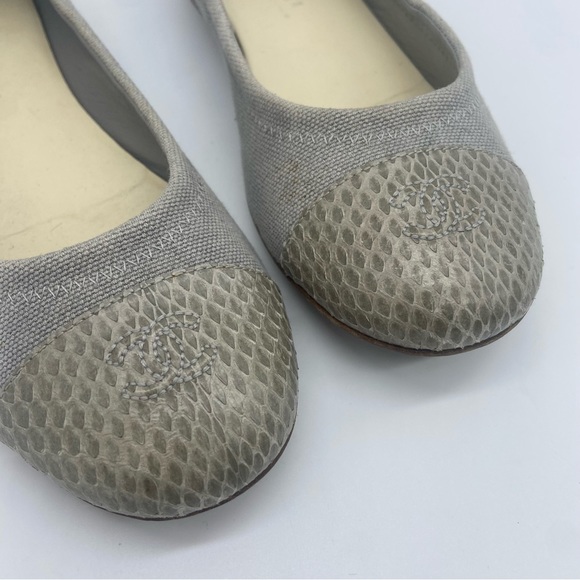 CHANEL CC Gray Flats Ballerinas Canvas and Snake Cap Toe Shoes Sz 38 - Picture 6 of 8